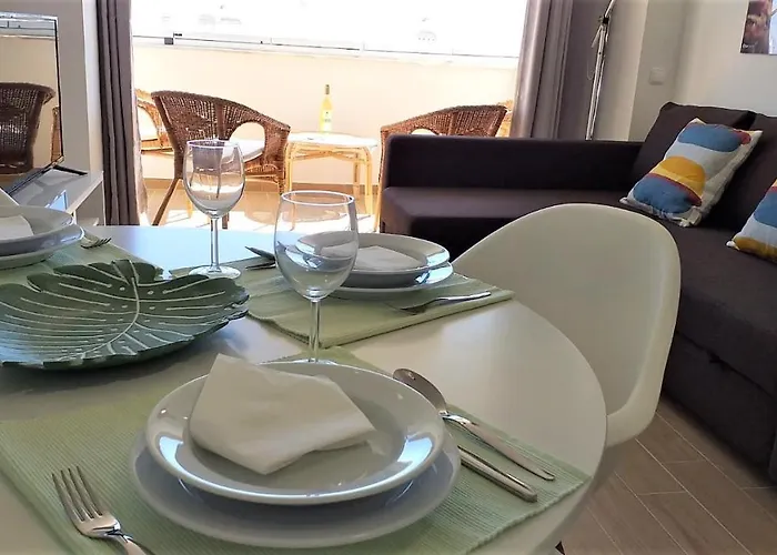 T1 Mira 7 - Remodelado, Ar-condicionado, Vista Mar, Wifi *